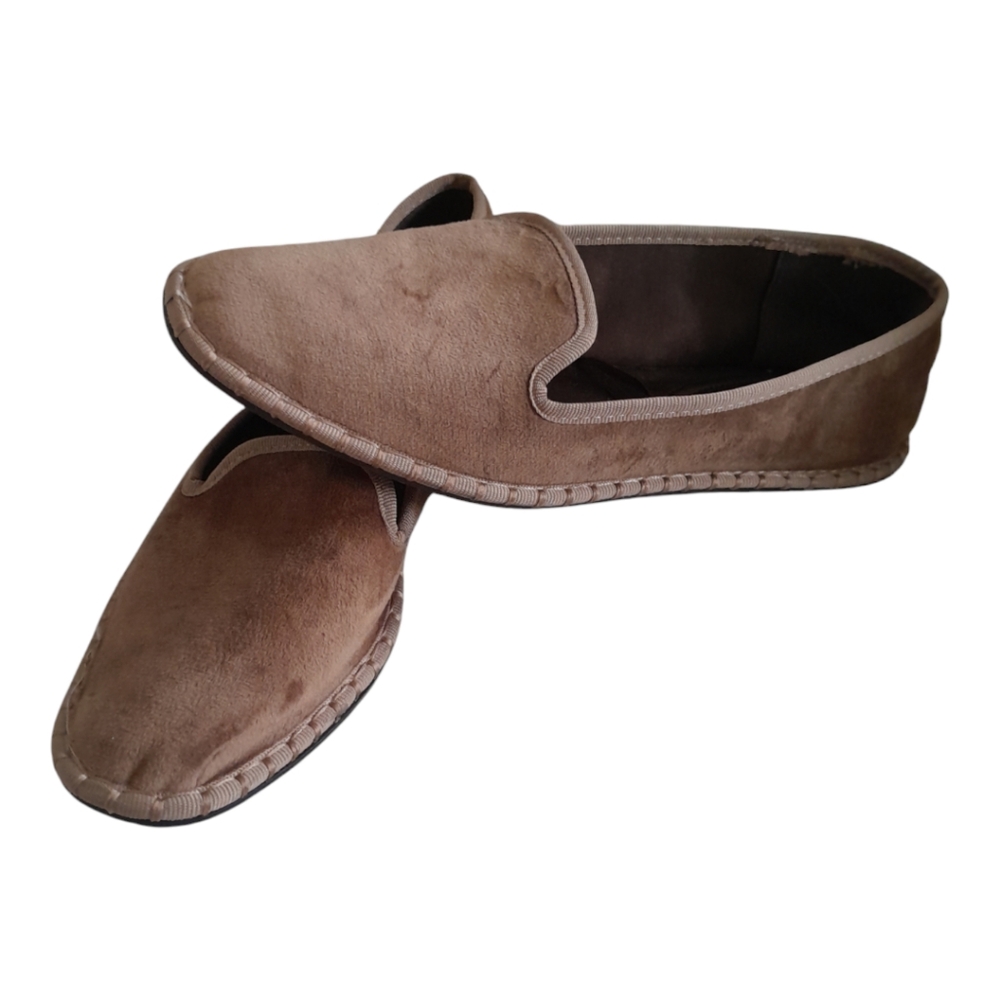 Zara Beige Suede Classic Simple Minimalist Flat Espdrilles size 6.5(37)